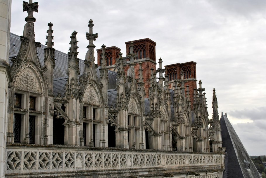 Готические окна замка Амбуаз