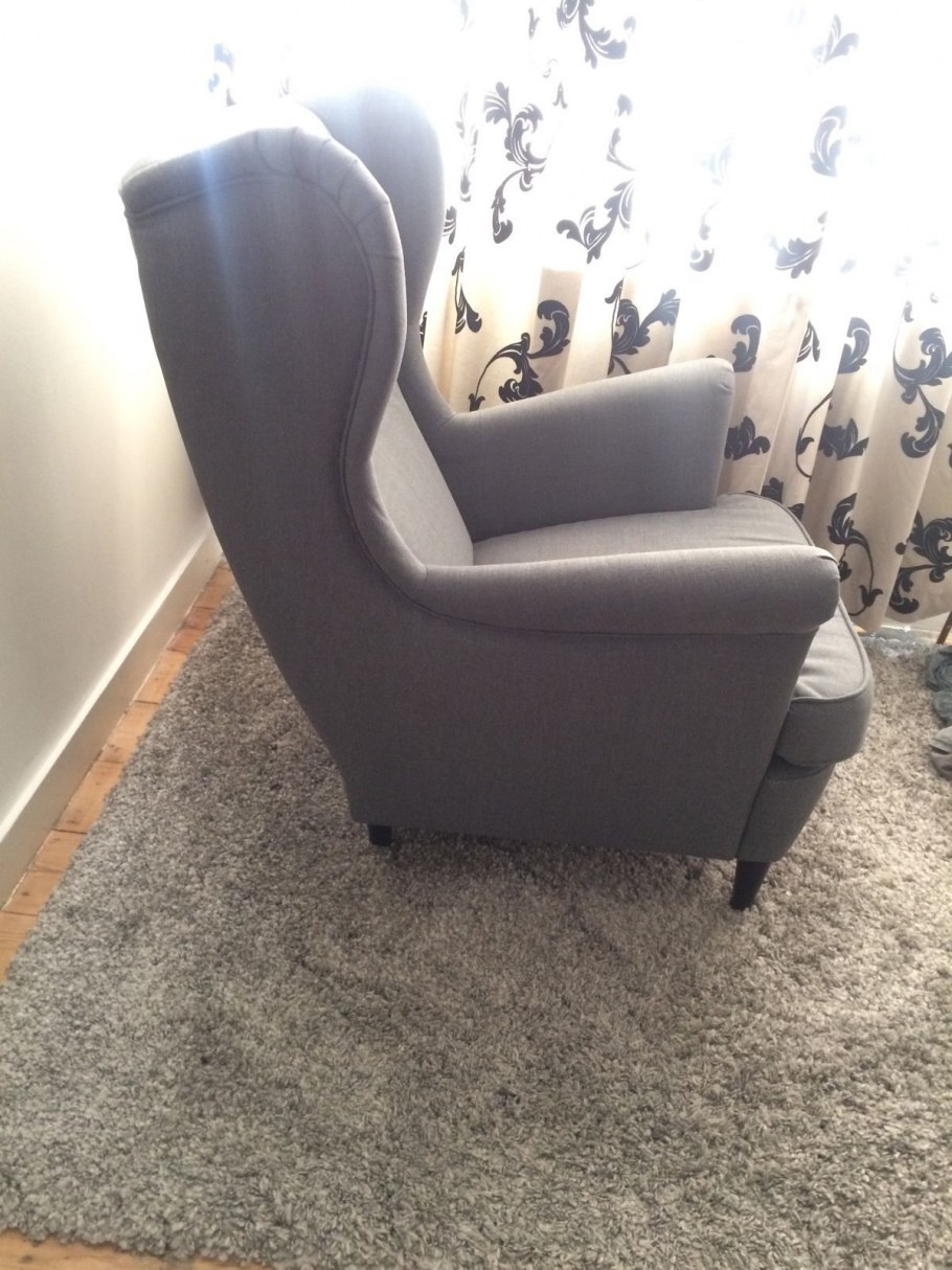 Желтое кресло икеа СТРАНДМОН