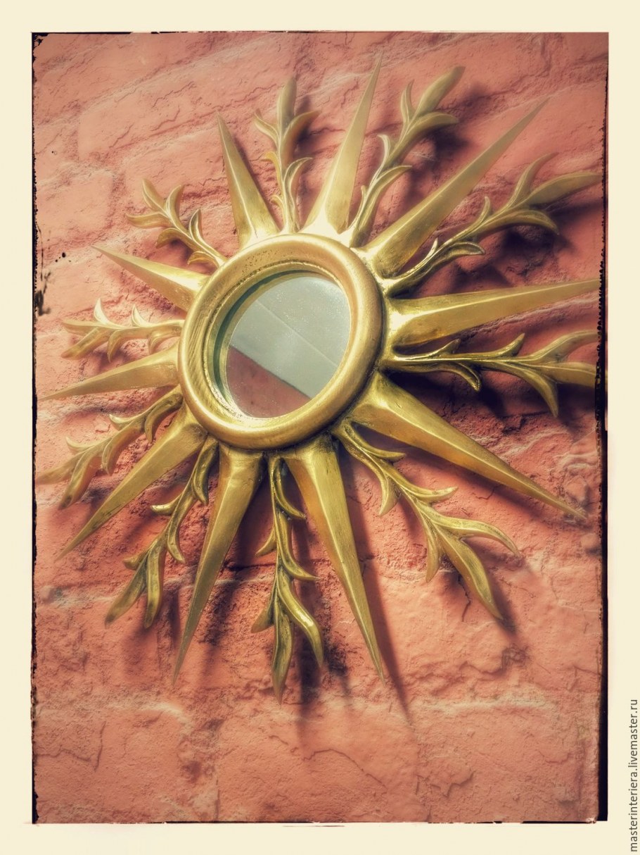 Деревянное зеркало солнце