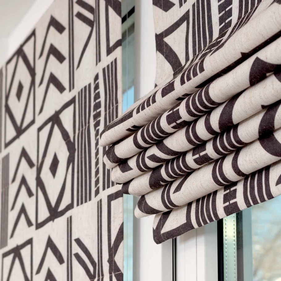 Римская штора с фигурным низом