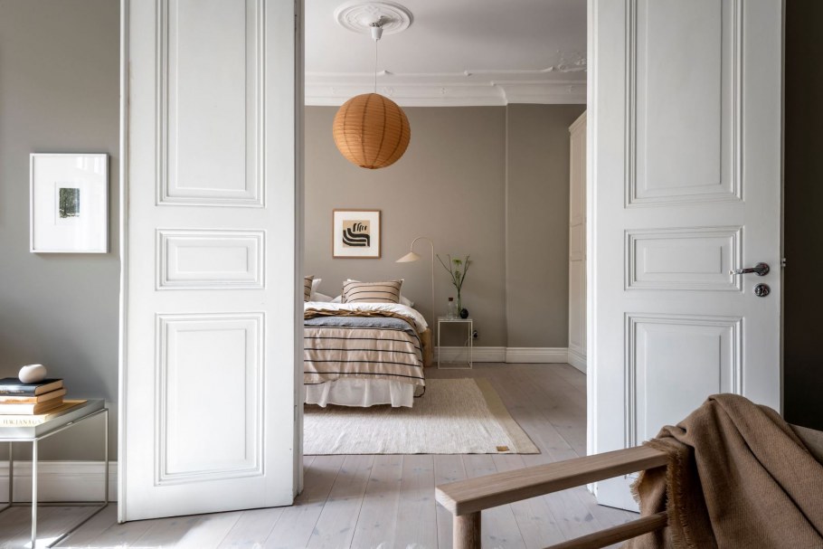 Серые двери межкомнатные в интерьере