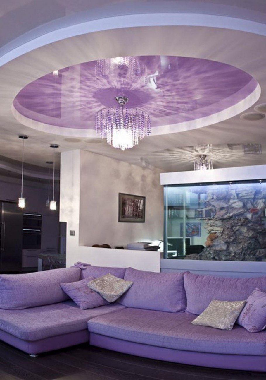 Подвесной потолок в гостиной