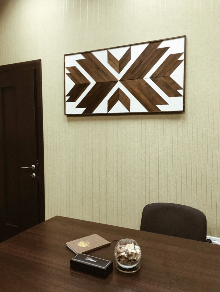 Деревянное панно