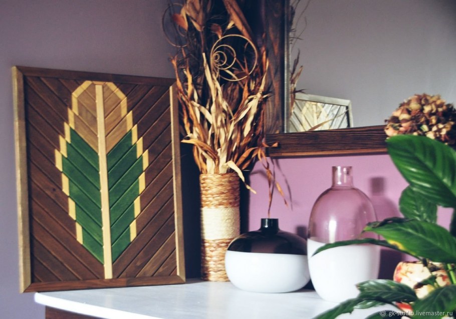 Деревянное панно в интерьере