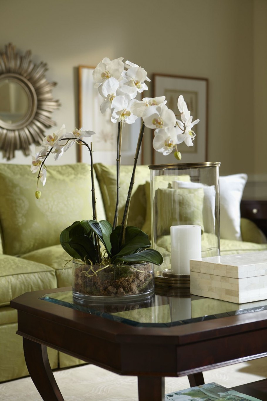 Орхидеи в интерьере квартиры