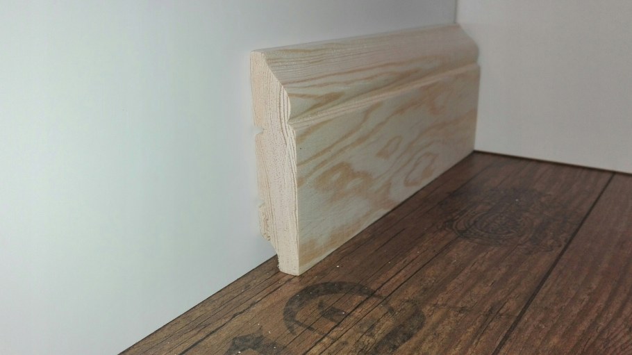 Плинтус из сосны 120мм