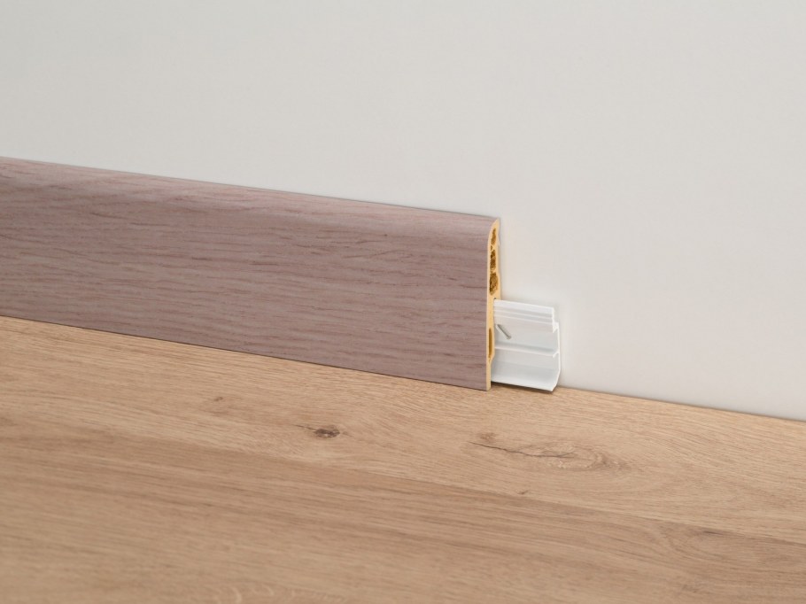 Деревянные плинтуса большие