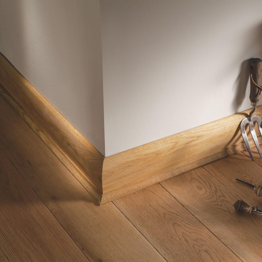 Деревянные плинтуса для пола высокие