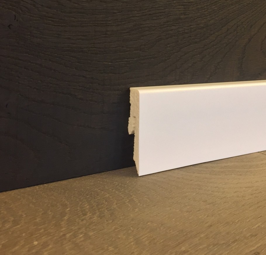 Плинтус Arbiton Dora d0810