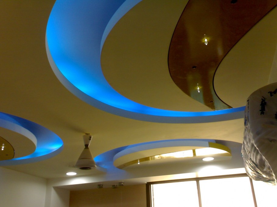 Многоуровневые натяжные потолки