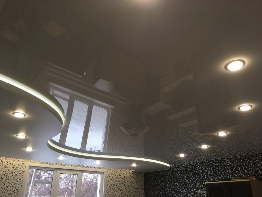 Многоуровневые натяжные потолки