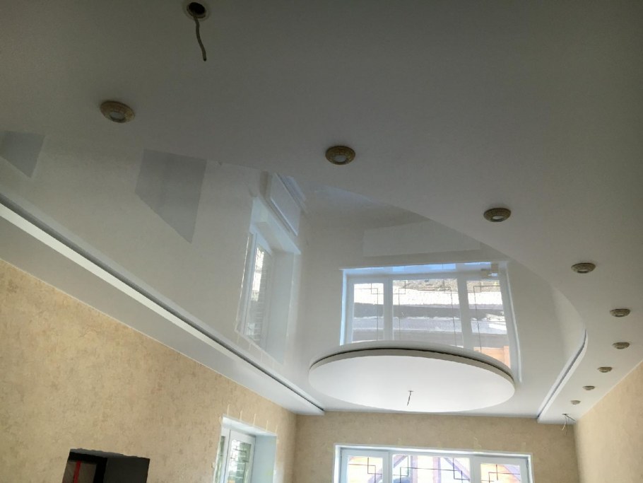 Двухуровневый потолок