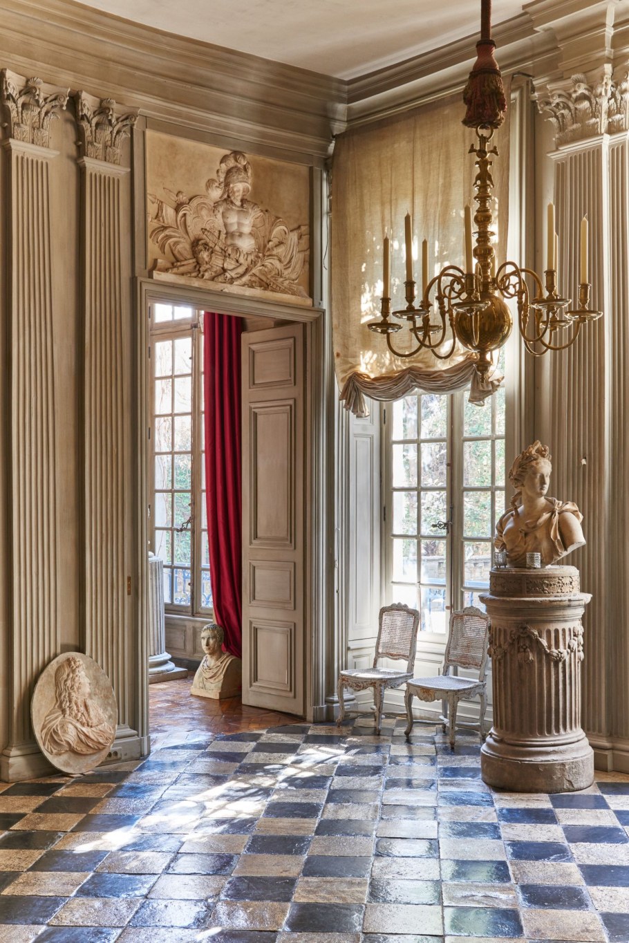 Интерьер особняков в античном стиле
