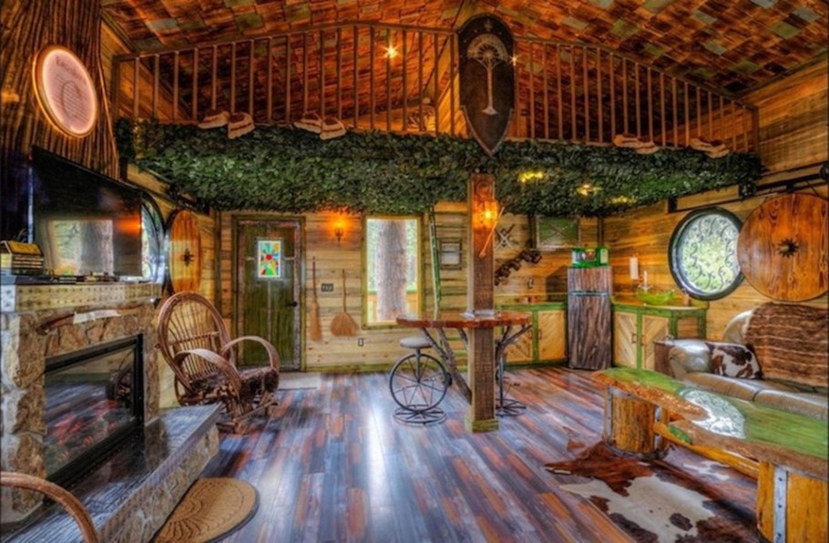 Hobbit Treehouse США внутри