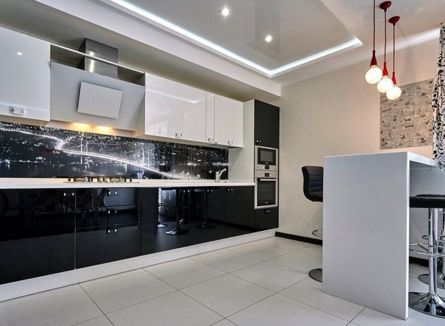 Черно белая кухня