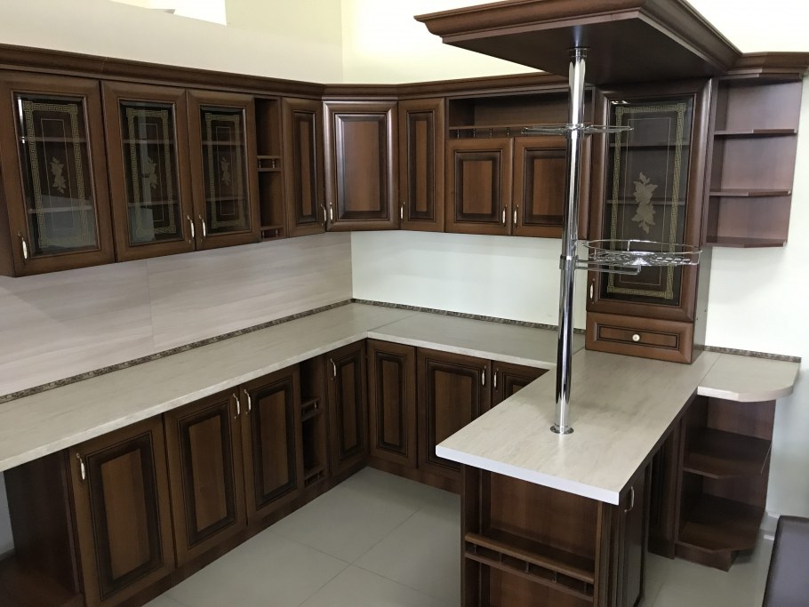 Процесс приготовления еды на кухне