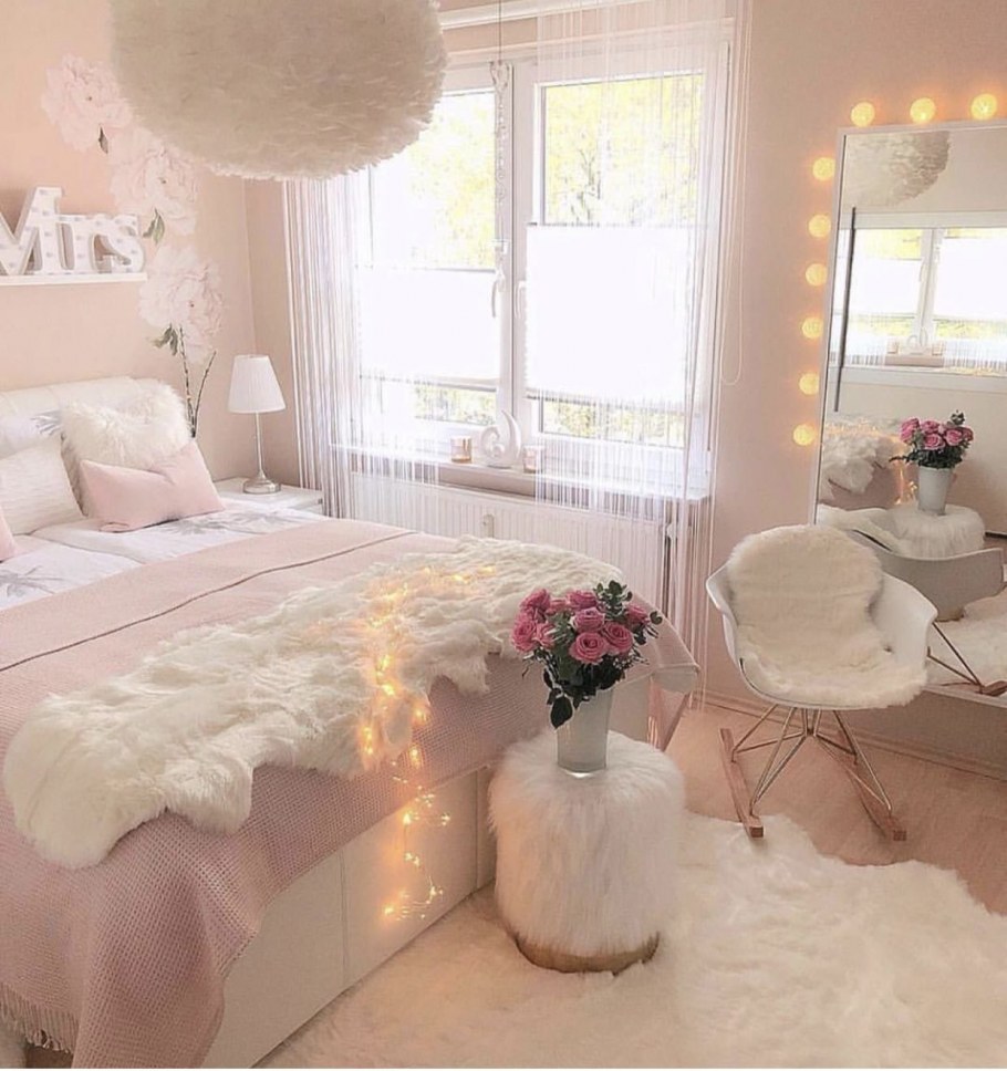 Спальня в светлых пастельных тонах