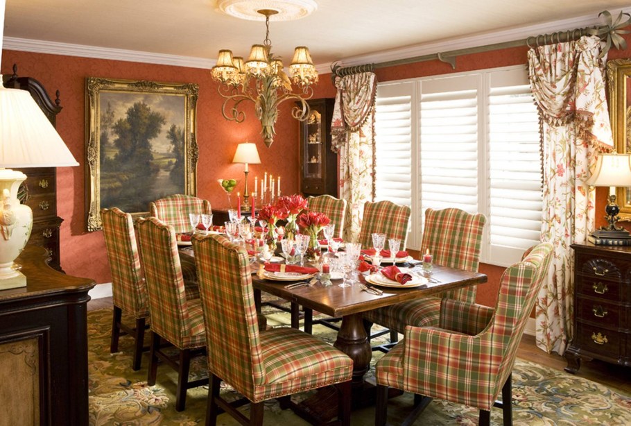 Красивая столовая в доме