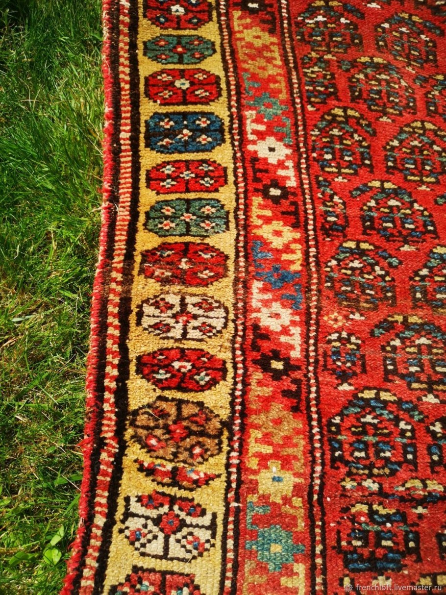 Старый ковер