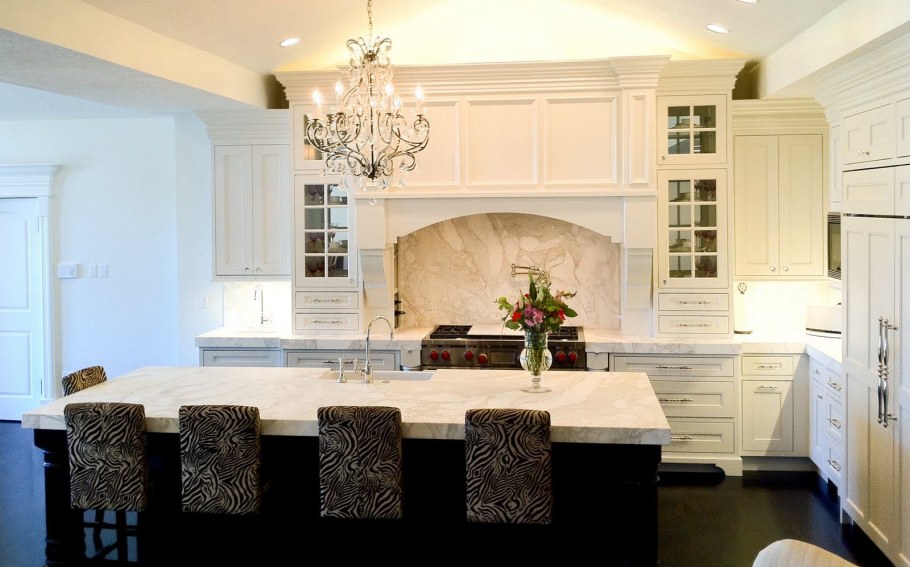 Мрамор в интерьере кухни