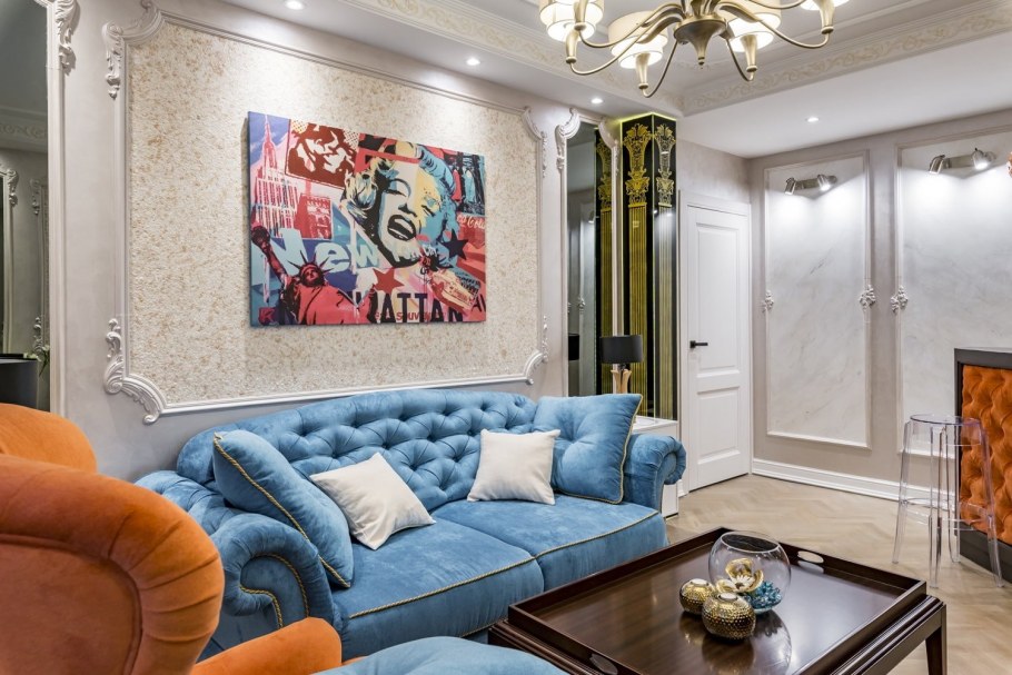 Шёлковая штукатурка в интерьере гостиной