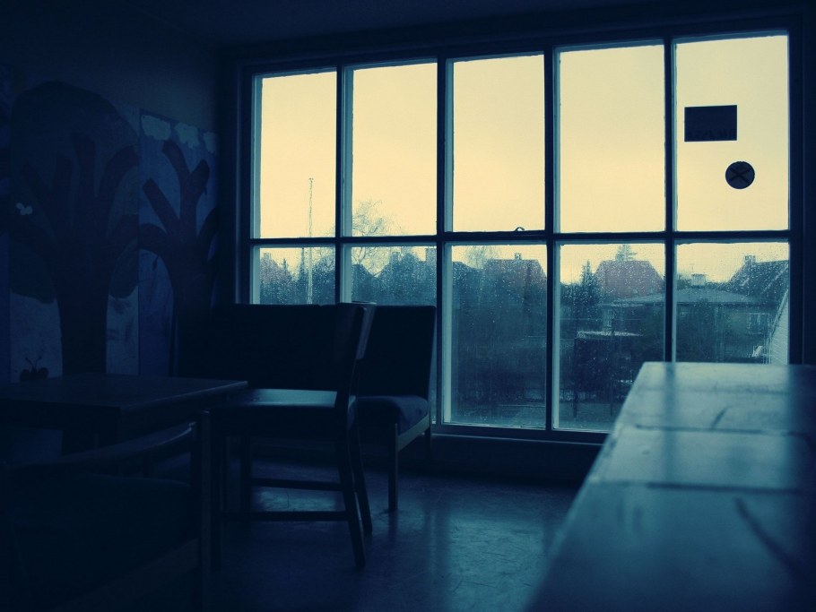 Фон комната с окном