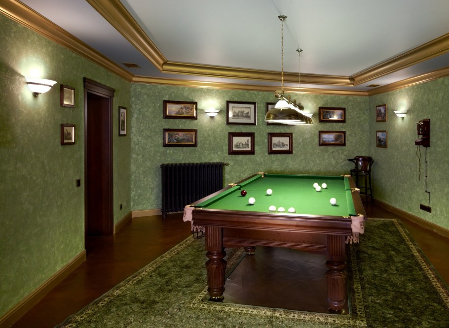Отделка бильярдной комнаты
