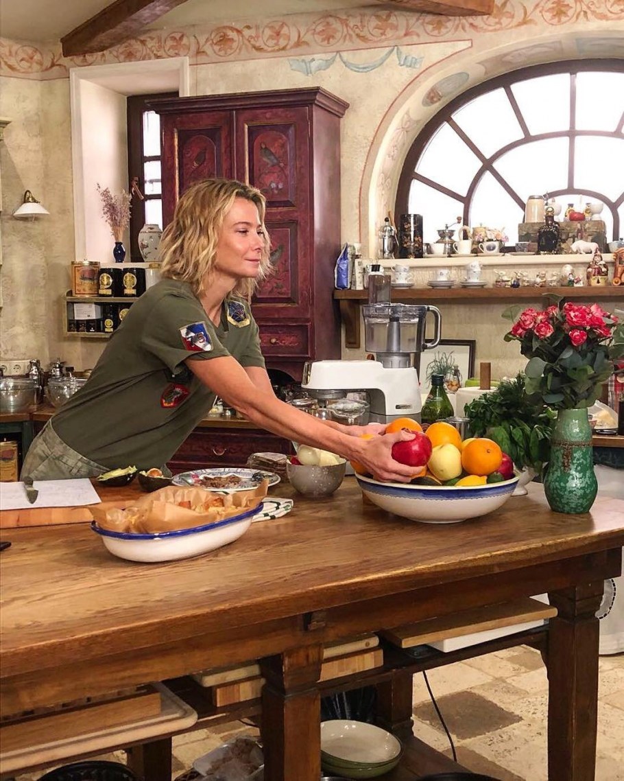 Кухонный гарнитур с чердаком