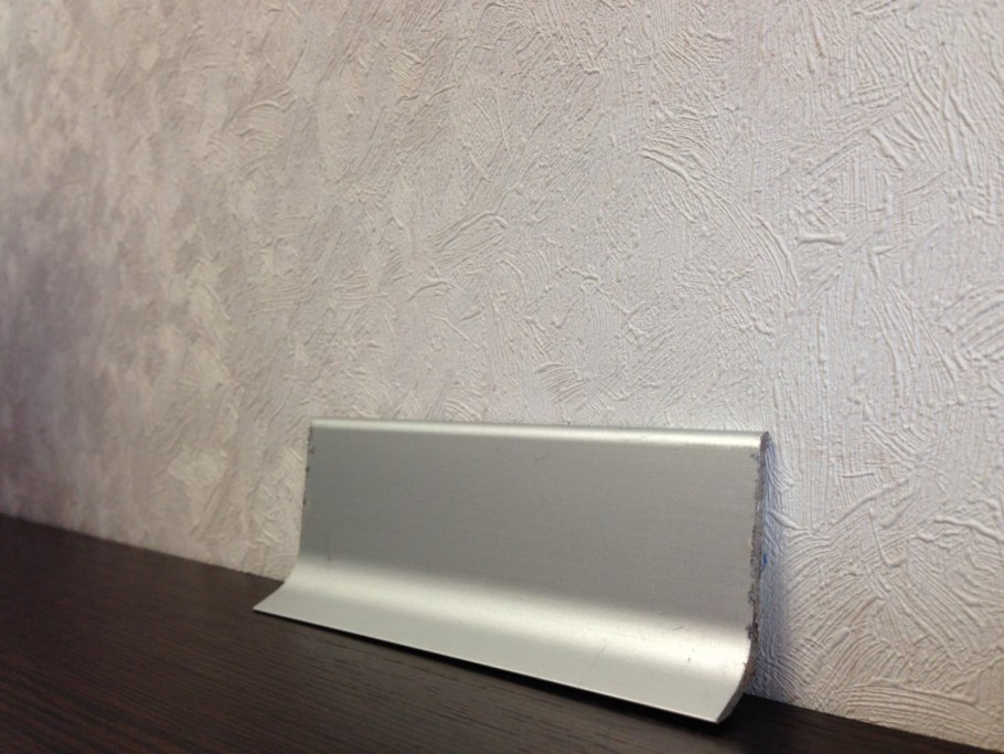 Плинтус алюминиевый PROSKIRTING ISP