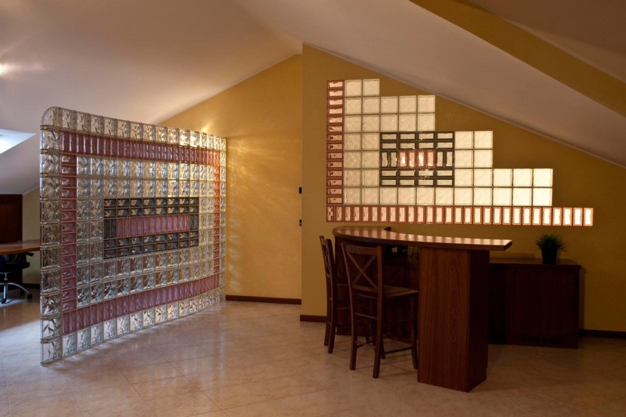 Стеклянные блоки в интерьере