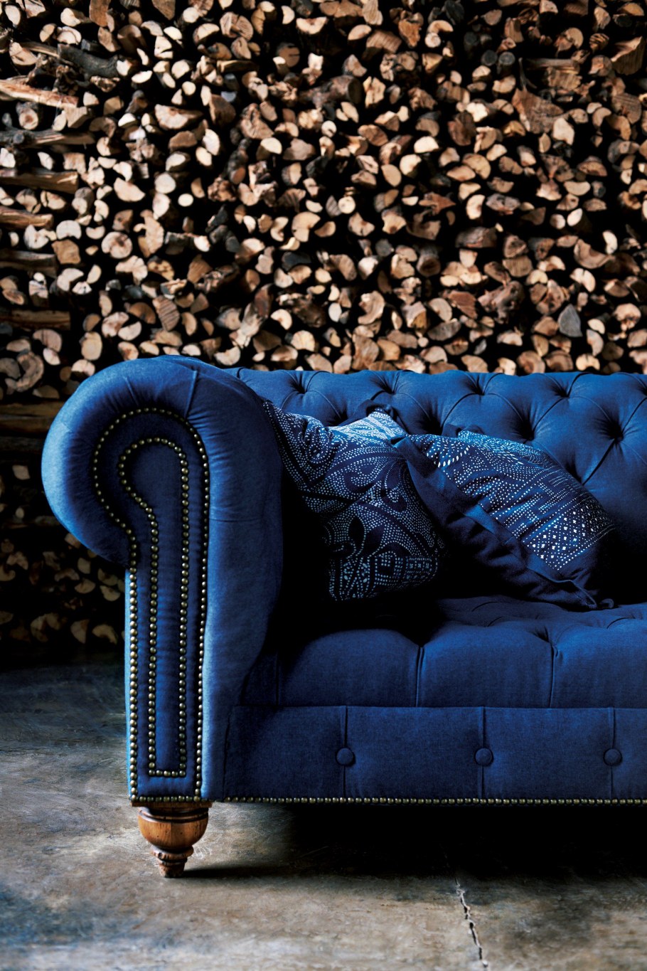 Шторы в спальню с покрывалом на кровать