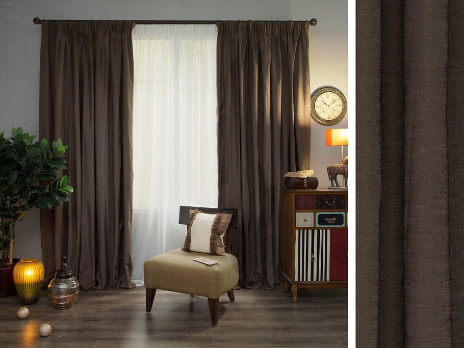 Шоколадные шторы в интерьере