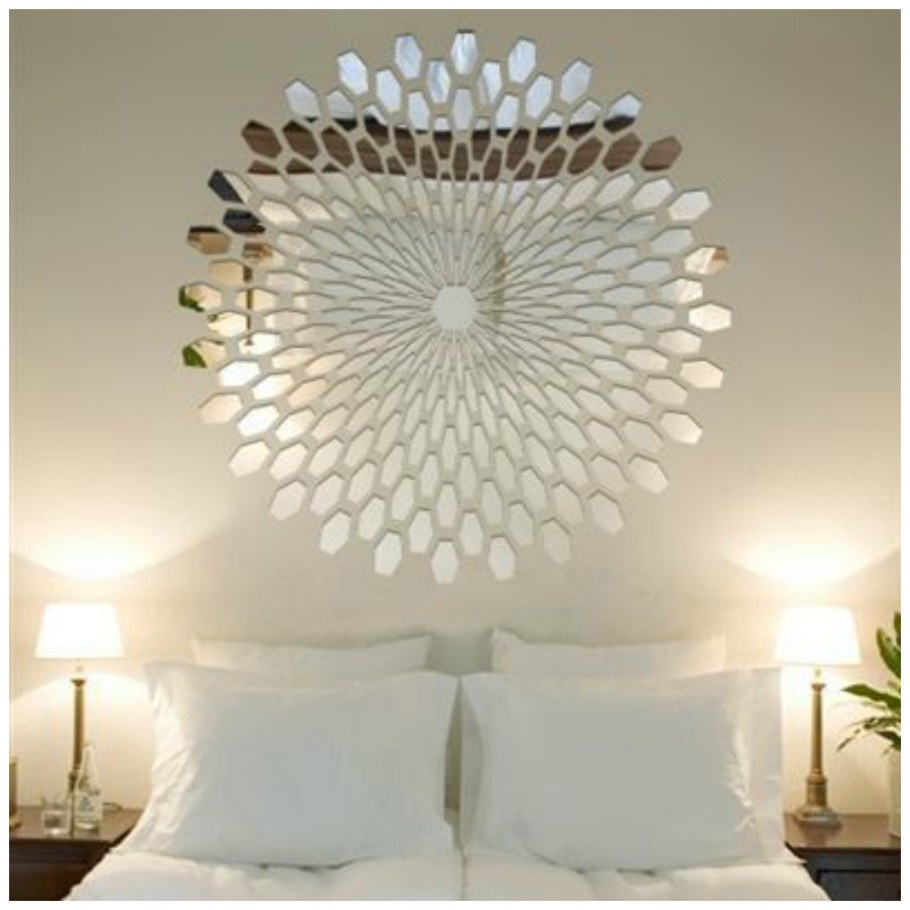 Зеркало солнце в спальне