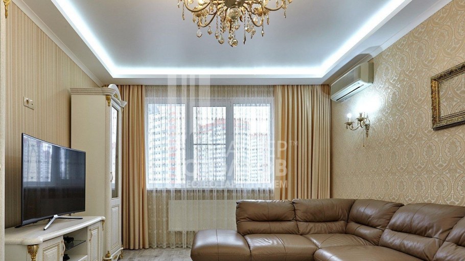 Натяжные потолки в интерьере