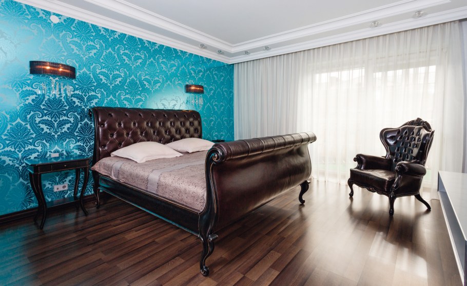 Изумрудный цвет стен