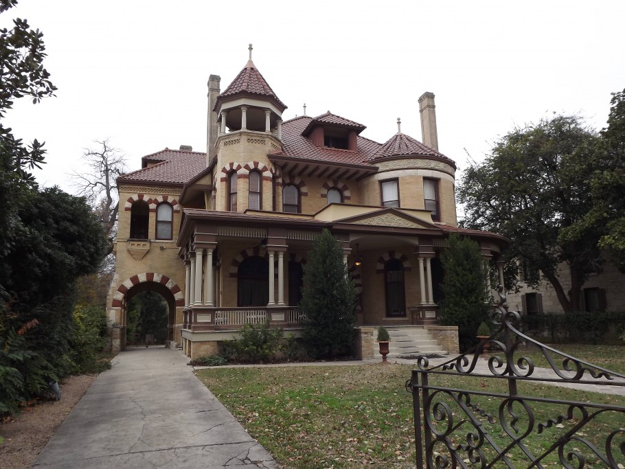 Романская Готика архитектура