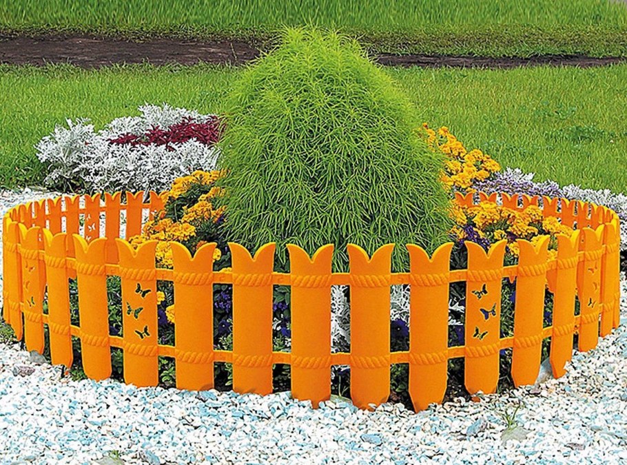 Разноцветная клумба