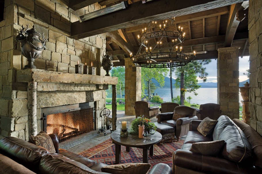 Современный дом с террасой