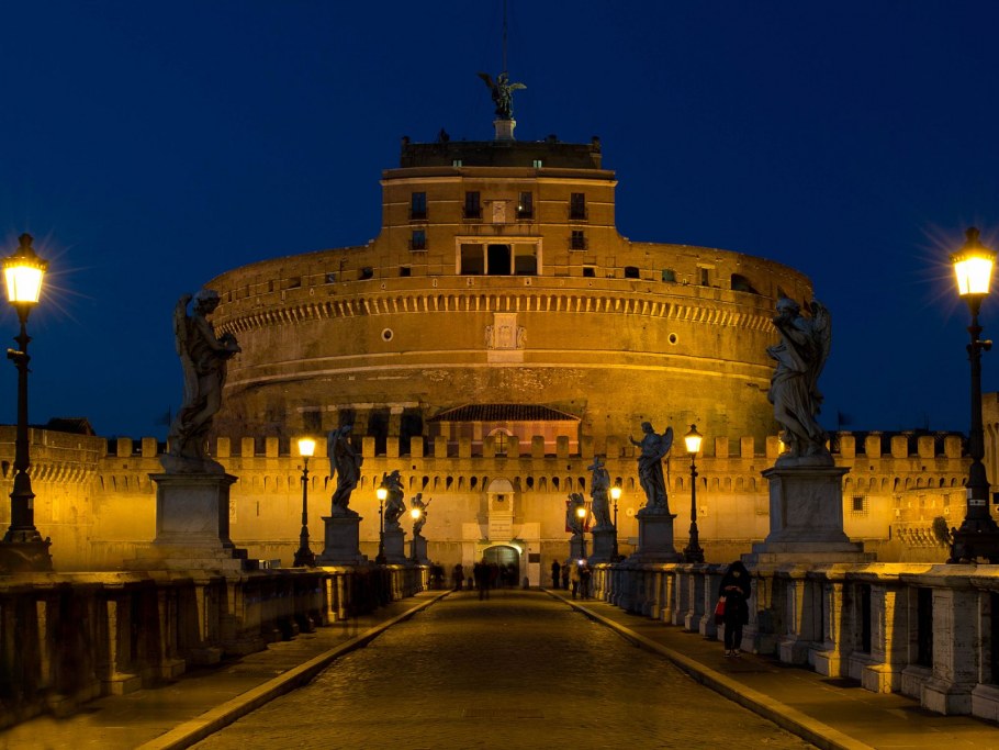 Замок Сант Анджело в Риме