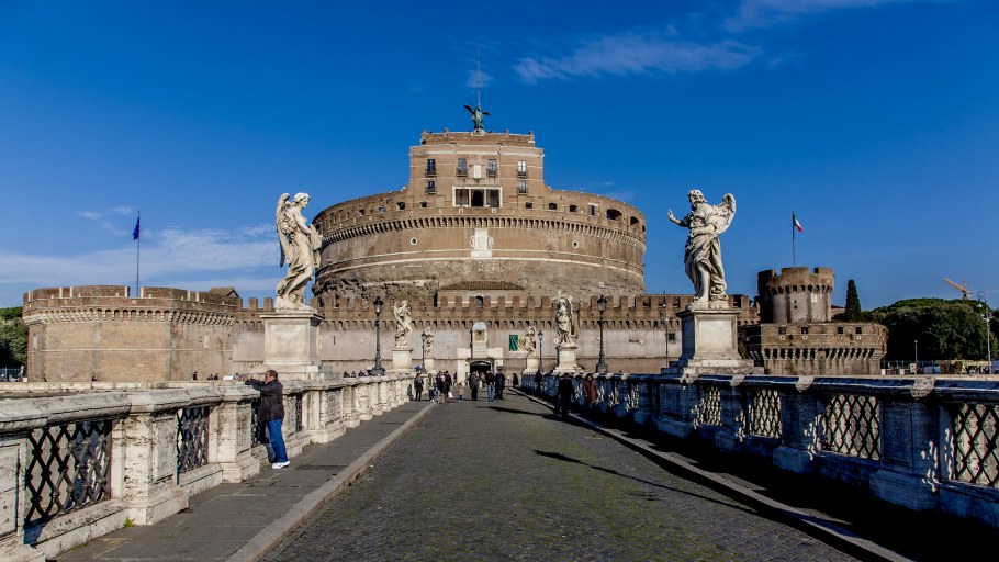 Замок Сант Анджело в Риме