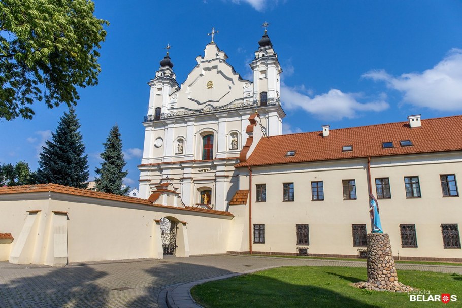 Несвижский замок в Белоруссии костел