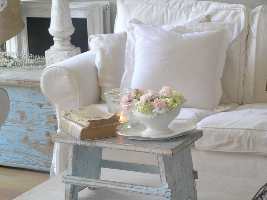 Интерьер магазина одежды в стиле шебби Шик