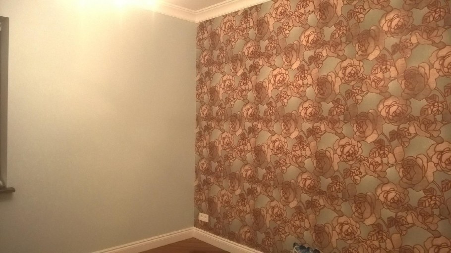 Фото поклейки обоев