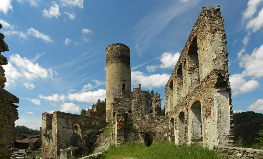 Развалины замка Деренбург