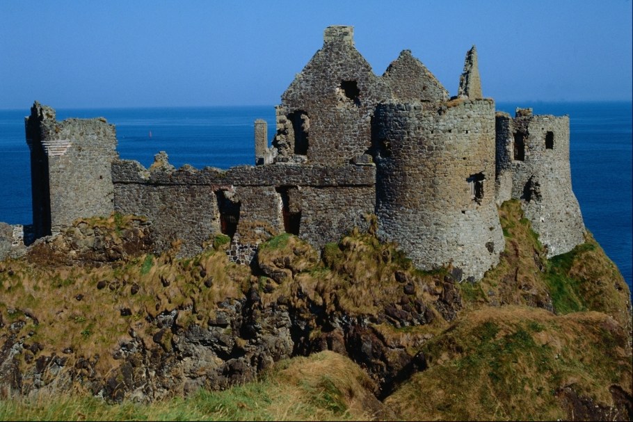 Руины древних замков мира