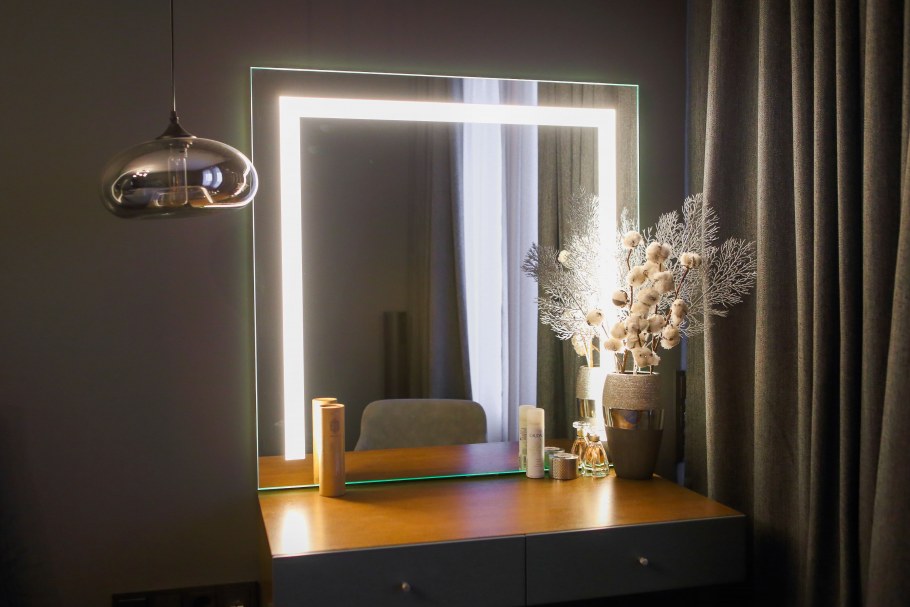 Зеркало круглое настольное