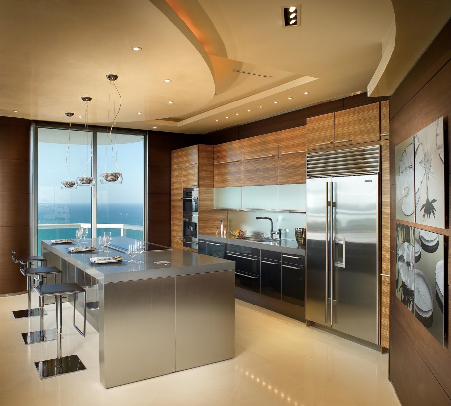 Современные кухни в потолок