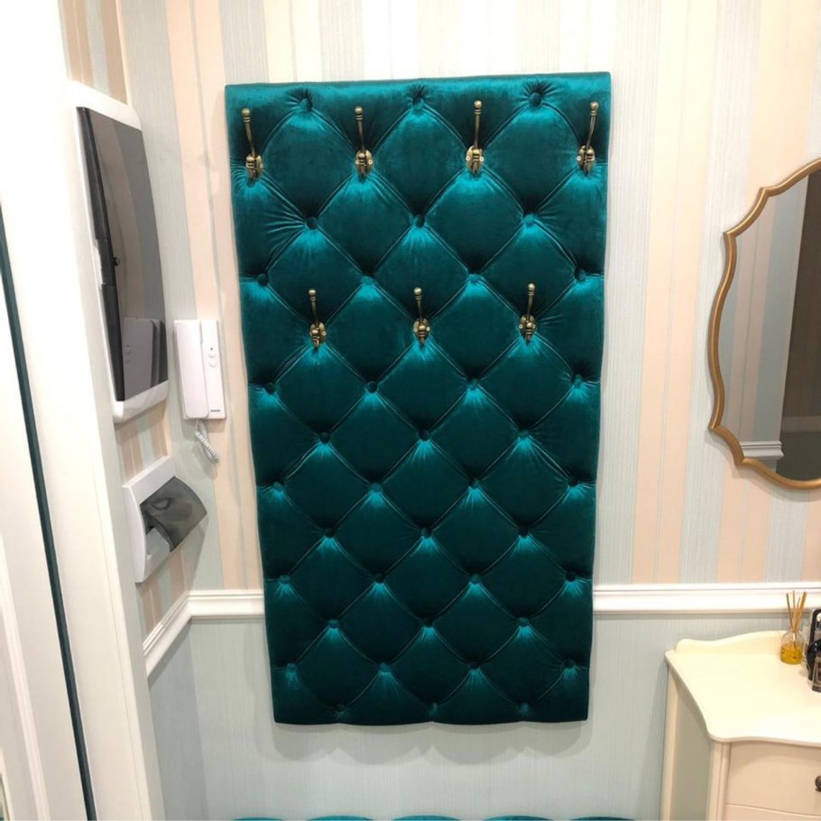 Прихожая с каретной стяжкой