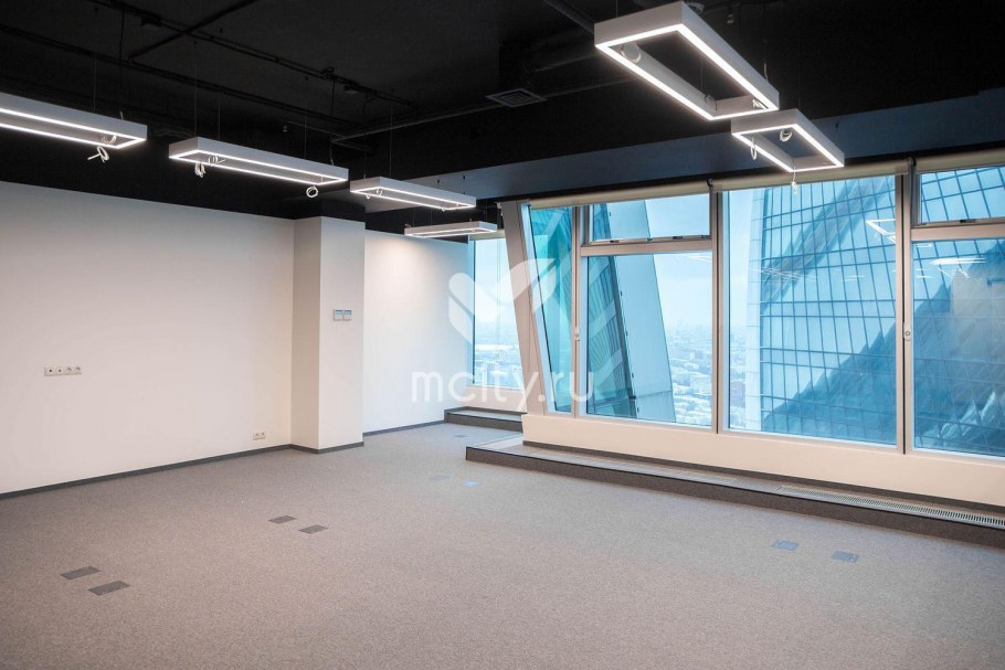 Офис Москва Сити башня Империя из окна