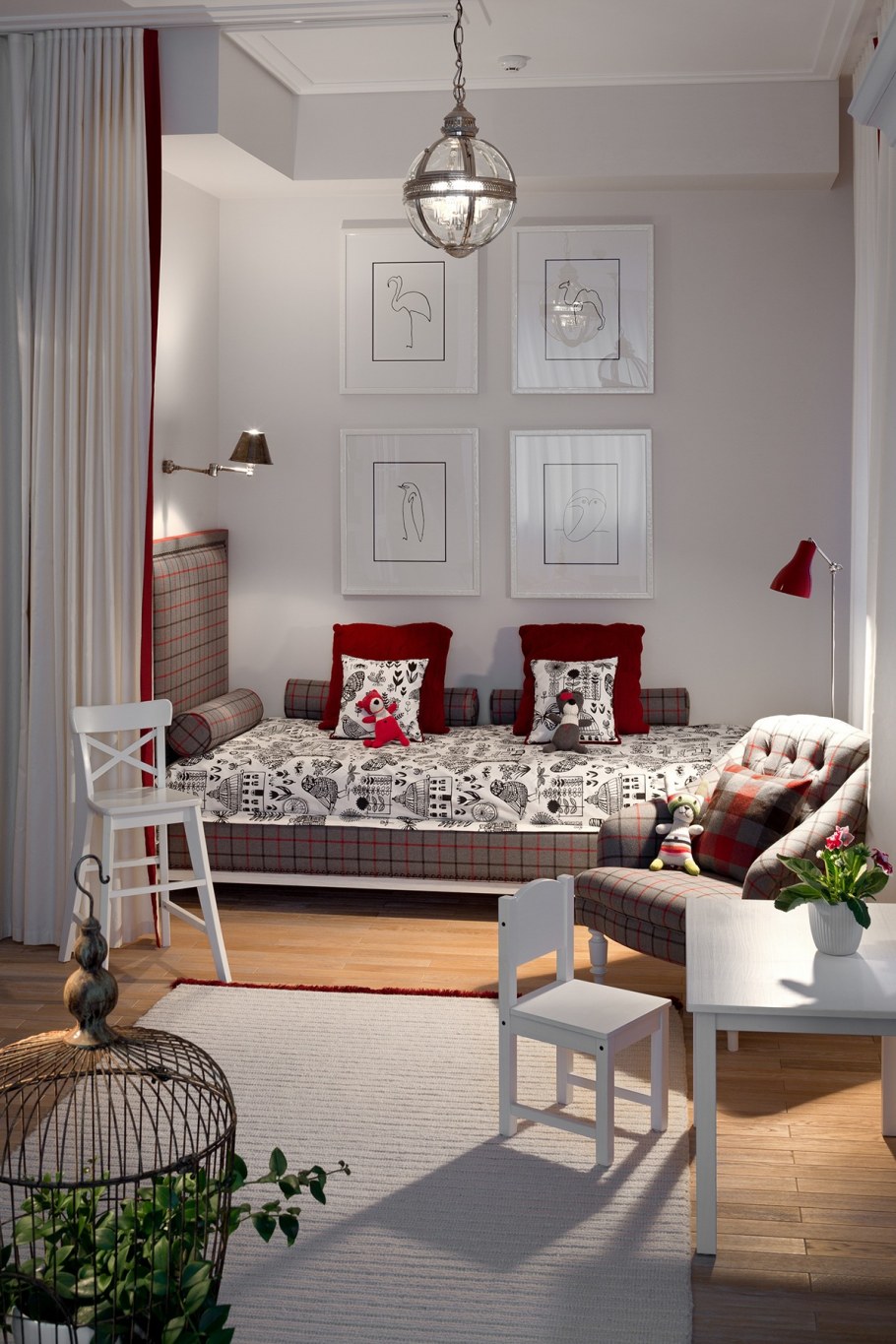 Разноцветная мебель в интерьере фото